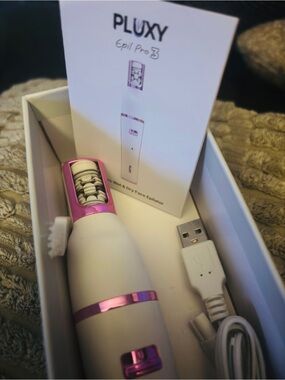 PLUXY Facial Epilator - White/Pink Compact Hair Remover